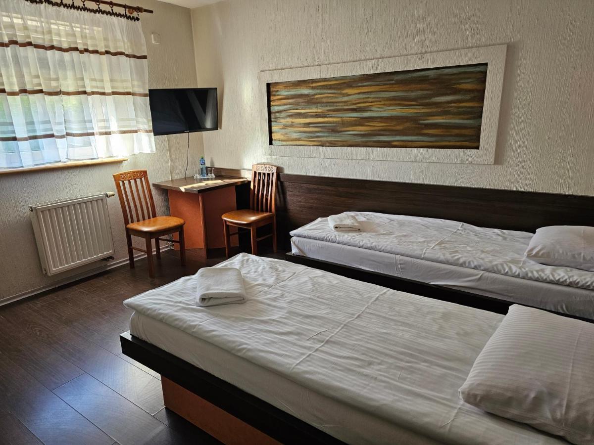 Bed and Breakfast "Zacisze" Zgierz Exterior foto