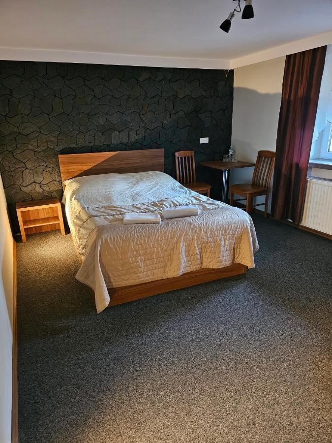 Bed and Breakfast "Zacisze" Zgierz Exterior foto